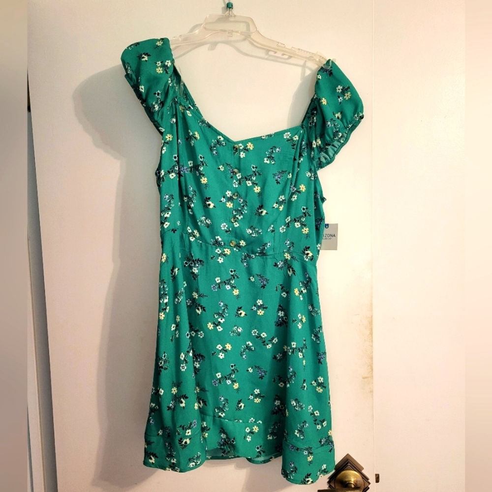 NEW with tags- Arizona Jean Co. green floral sundress
